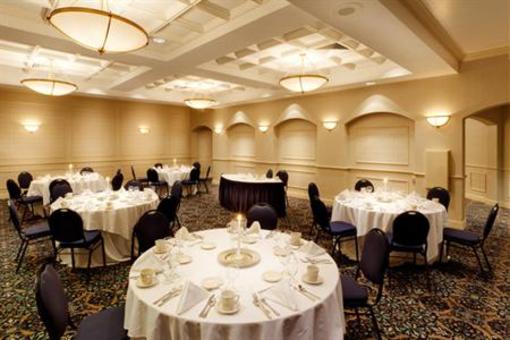 фото отеля Crowne Plaza Southbury