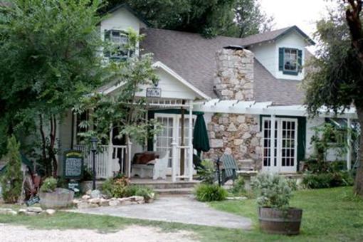 фото отеля Country Woods Inn