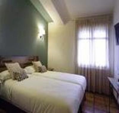фото отеля Hotel Rural Santakutz