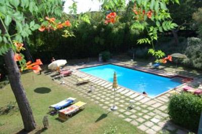 фото отеля Residenze Al Colle Dei Pini Riccione
