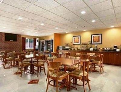 фото отеля Microtel Inn & Suites Notre Dame University South Bend