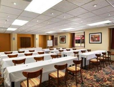 фото отеля Microtel Inn & Suites Notre Dame University South Bend