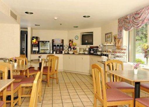 фото отеля Sleep Inn Staunton