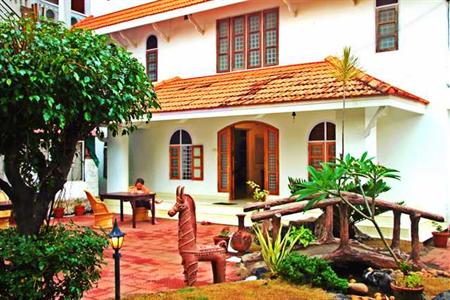 фото отеля Vedanta - Wake Up! By The Backwaters Fort Kochi