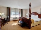 фото отеля Holiday Inn Express Hotel & Suites Pasadena-Colorado Blvd.