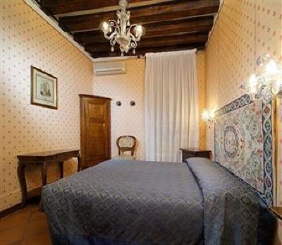 фото отеля La Locanda di Orsaria