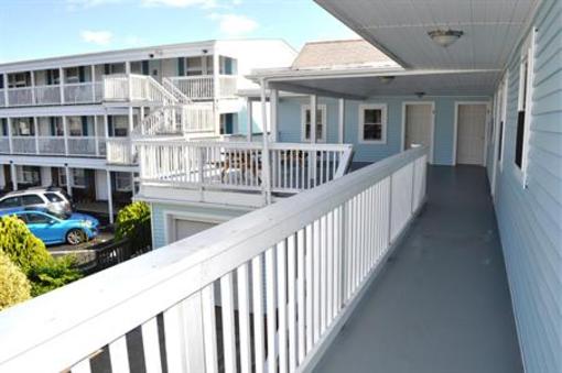 фото отеля South Wind Apartments