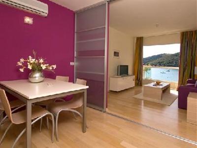 фото отеля Adoral Hotel Apartments Rabac