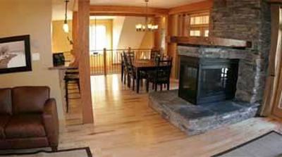 фото отеля Canadian Mountain Lodging at Kicking Horse Mountain Resort