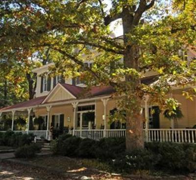 фото отеля The Edgeworth Inn