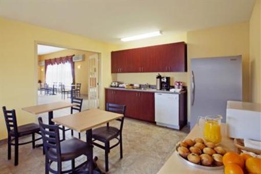 фото отеля Econo Lodge Levis