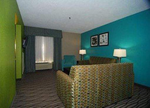 фото отеля Quality Inn & Suites Sulphur