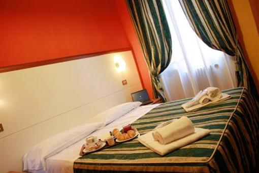 фото отеля Hotel Bogart 2