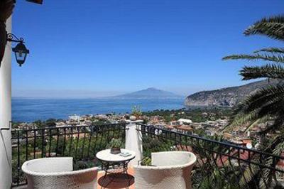 фото отеля M Suites Sorrento