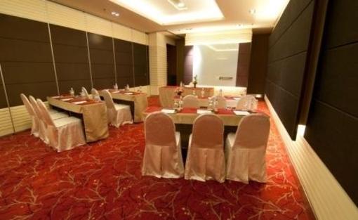 фото отеля Swiss-Garden Hotel