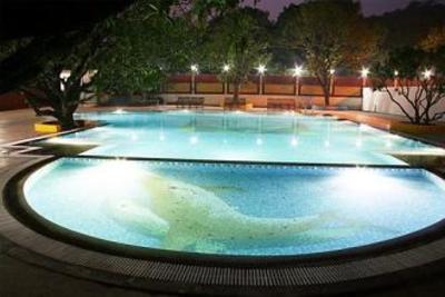 фото отеля Corbett Gateway Resort Ramnagar