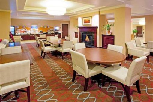 фото отеля Holiday Inn Express Hotel & Suites Washington DC-Northeast