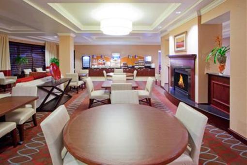 фото отеля Holiday Inn Express Hotel & Suites Washington DC-Northeast