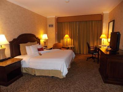 фото отеля Crowne Plaza Anaheim - Garden Grove