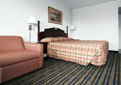 фото отеля Rodeway Inn & Suites Amherst (New York)