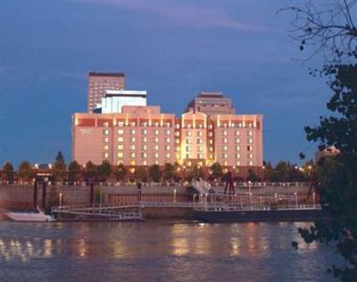 фото отеля Embassy Suites Sacramento - Riverfront Promenade