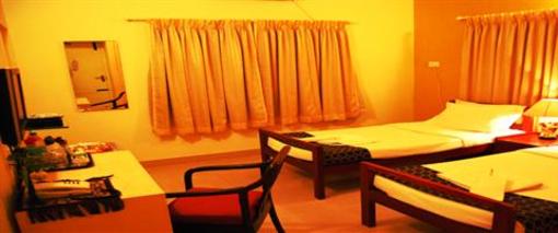 фото отеля Nakshatra - Chrompet Hotel