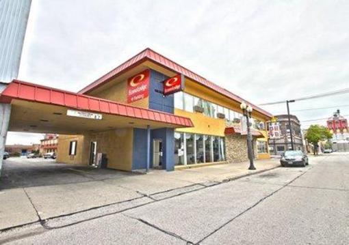 фото отеля Econo Lodge Manitowoc