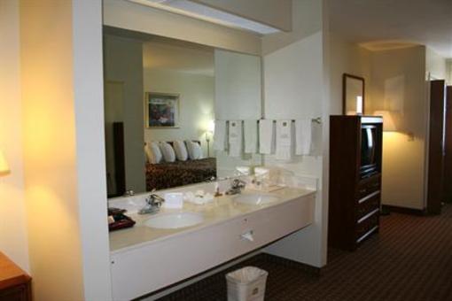 фото отеля Best Western Inn & Suites New Braunfels