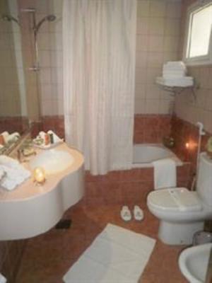 фото отеля Al Deyafa Hotel Apts 1