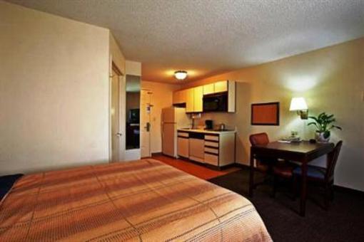 фото отеля Hawthorn Suites by Wyndham Northbrook Wheeling