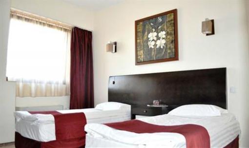 фото отеля Avis Hotel