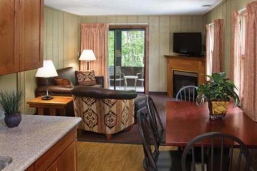 фото отеля Shawnee State Park Lodge