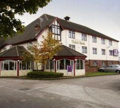 фото отеля Premier Inn Two Mills Wirral