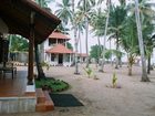 фото отеля Pozhiyoram Beach Resort