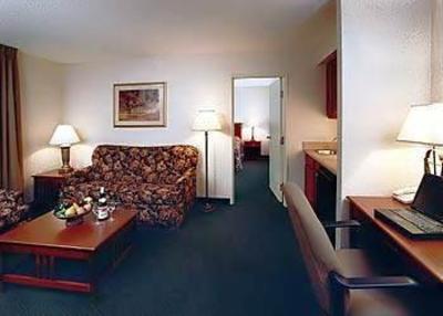 фото отеля GuestHouse International Inn & Suites Wichita