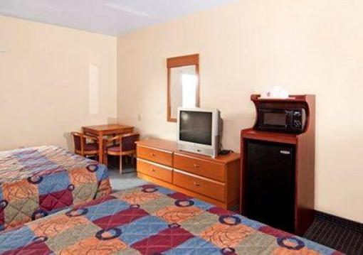 фото отеля Econo Lodge Inn & Suites North Little Rock
