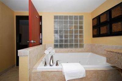фото отеля Comfort Suites Goodyear