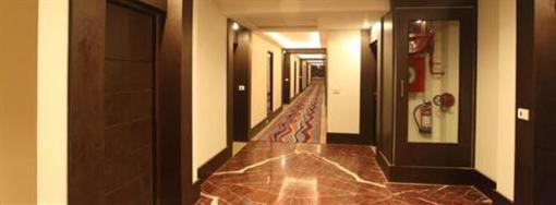 фото отеля Hotel Surya Plaza