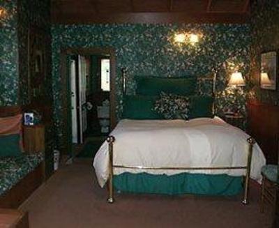 фото отеля Victorian Garden Inn Sonoma
