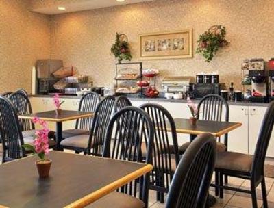 фото отеля Ramada Inn Fairview Heights