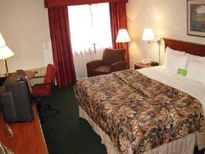фото отеля Country Hearth Inn & Suites Kansas City