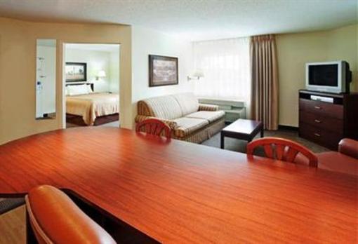 фото отеля Candlewood Suites Warrenville