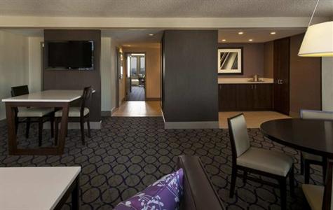фото отеля Hilton Newark Penn Station