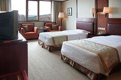 фото отеля TianBao Holiday Hotel