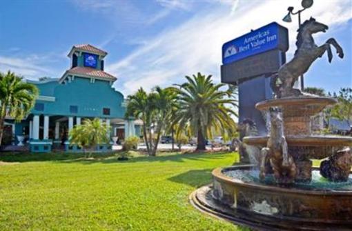 фото отеля Americas Best Value Inn Fort Myers