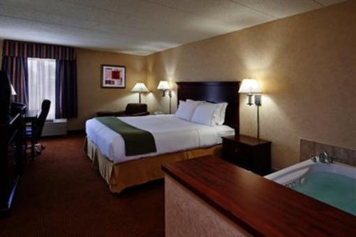 фото отеля Holiday Inn Express Tiffin
