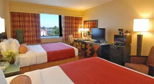 фото отеля Holiday Inn Long Beach (Dwtn Area)