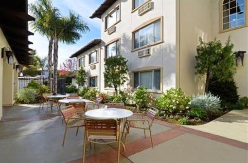 фото отеля BEST WESTERN PLUS Capitola By-the-Sea Inn & Suites