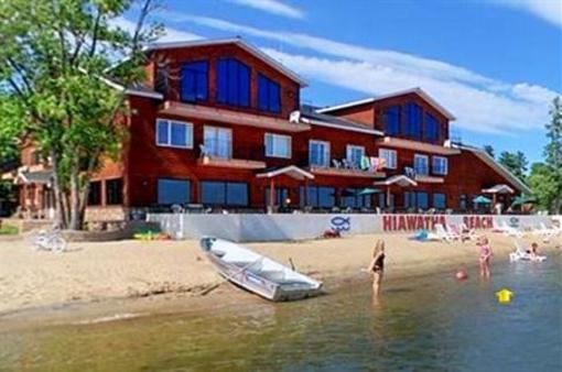 фото отеля Hiawatha Beach Resort