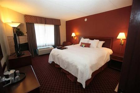 фото отеля Hampton Inn East Aurora